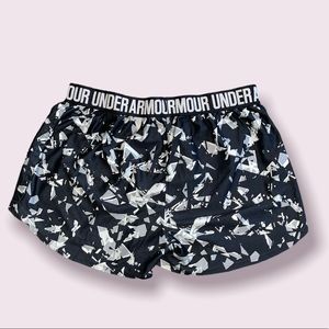 UNDERARMOUR SHORTS